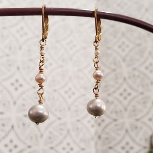 🌺Handcrafted pearl and gold earrings